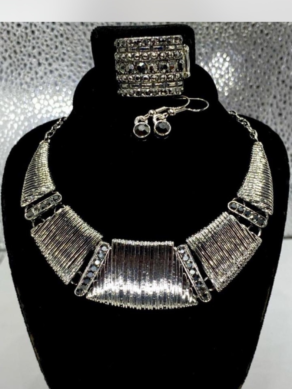 ** Statement ^^^ Necklace / Earrings / Cocktail 💍 *** Iced Silverwear ***